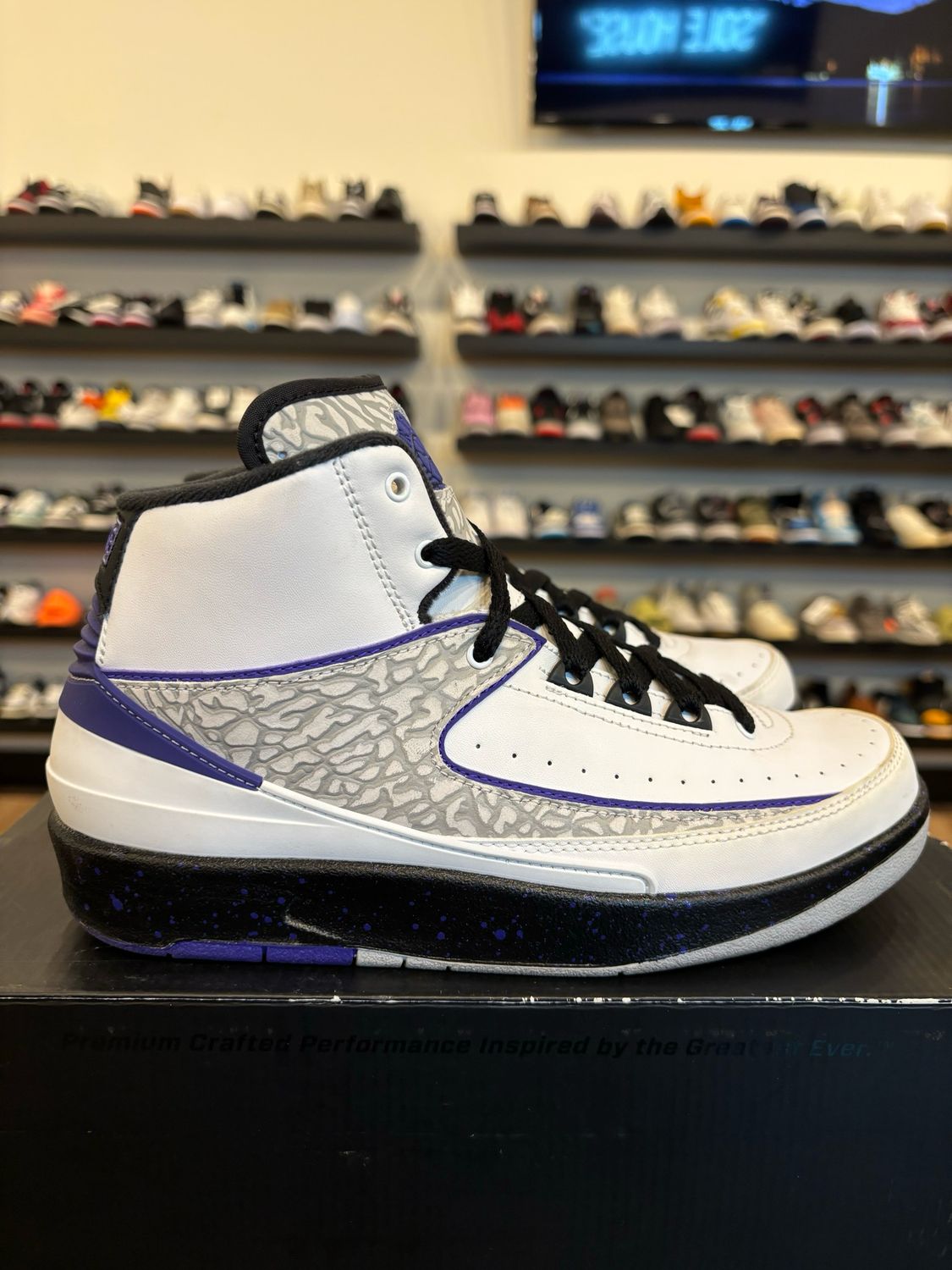 Jordan 2 Dark Concord Size 6Y (7.5W) Pre-Owned