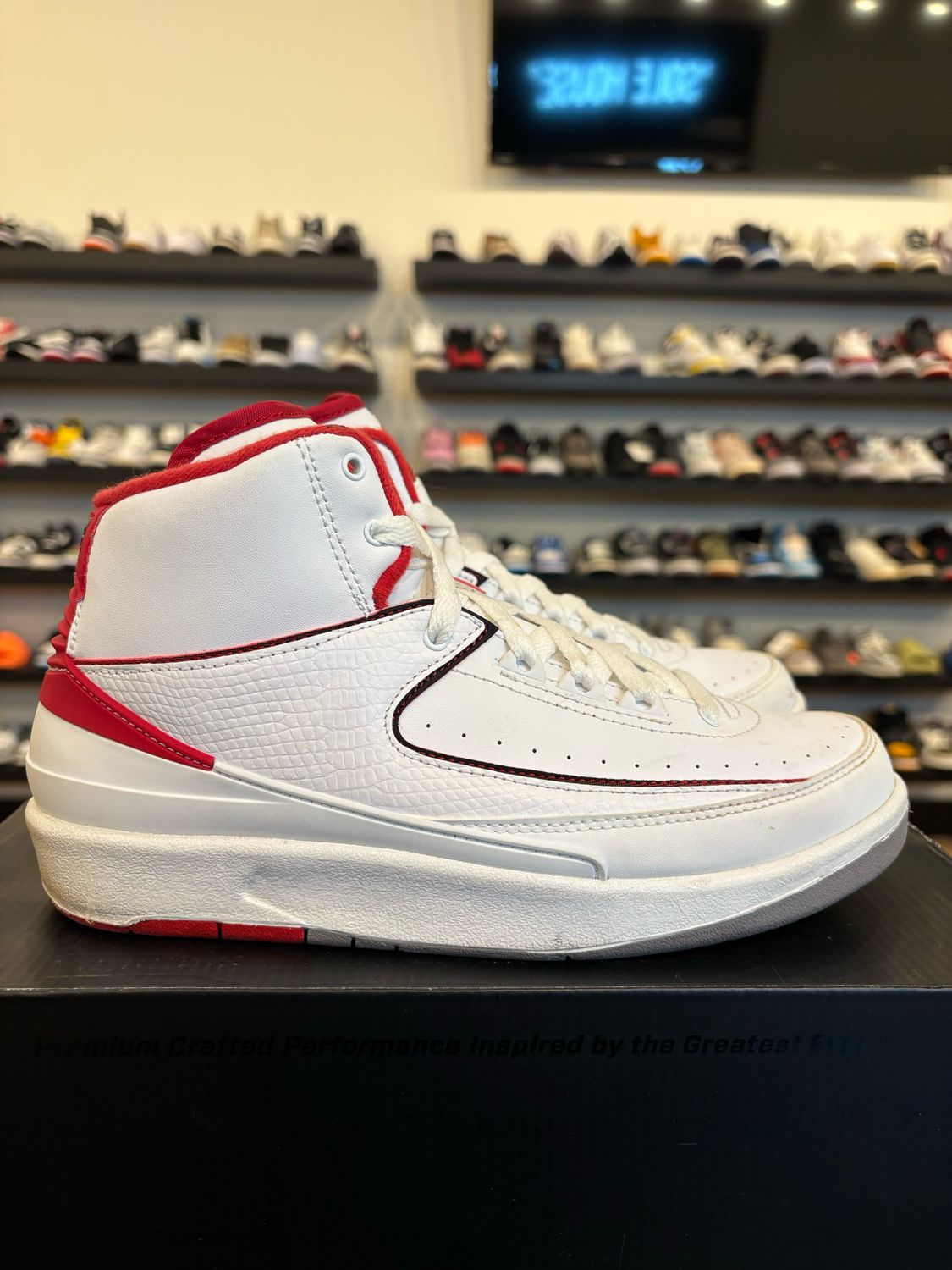 Jordan 2 White Red 2014 Size 6Y (7.5W) Pre-Owned