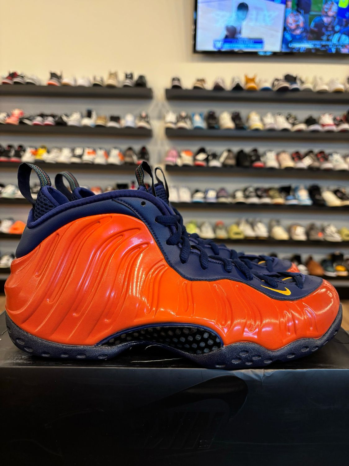 Nike Foamposite Blue Void Orange Size 9 Pre-Owned