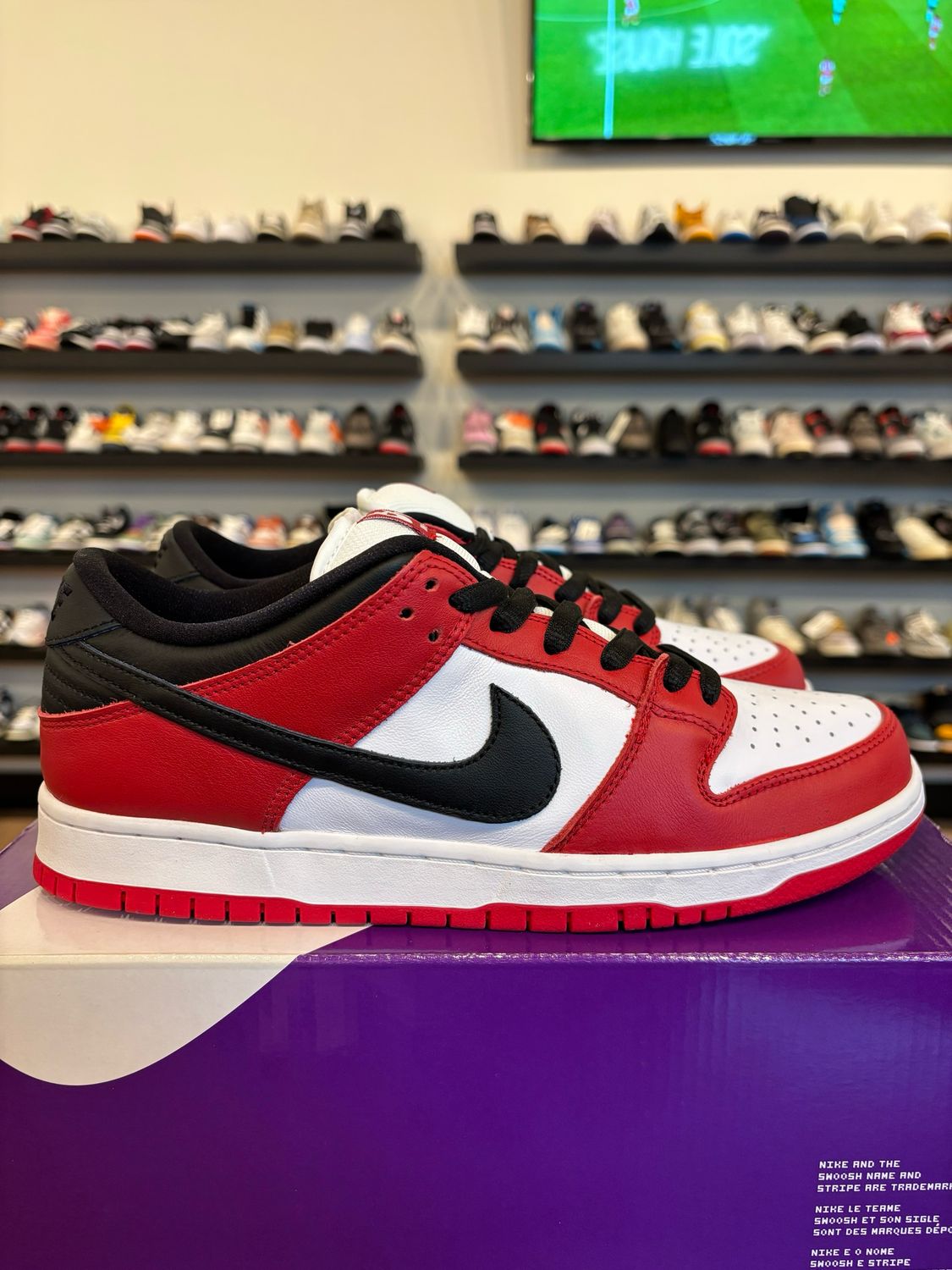 Nike SB Dunk Low Chicago J-Pack Size 10 Brand New