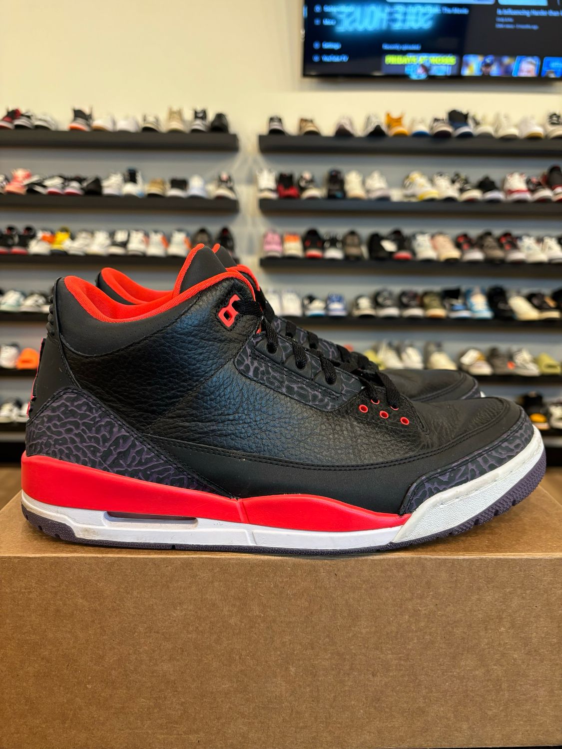 Jordan 3 Crimson Size 13 Pre-Owned (No Box)