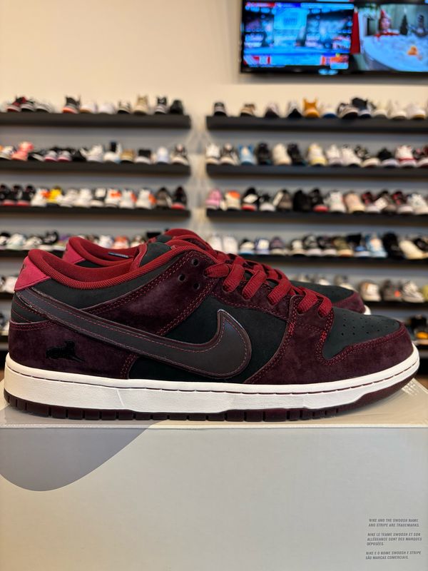 Nike SB Dunk Low Riot Size 12 Brand New