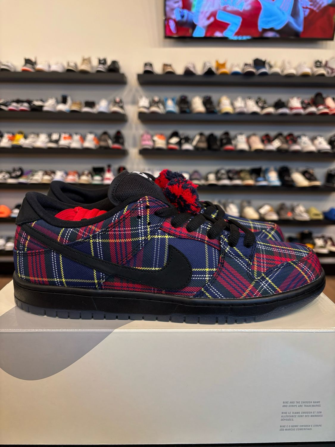 Nike SB Dunk Low Nardwuar Size 11.5 Brand New