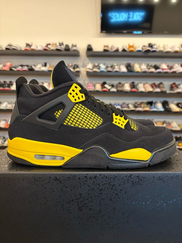 Jordan 4 Yellow Thunder Size 11 Pre-Owned