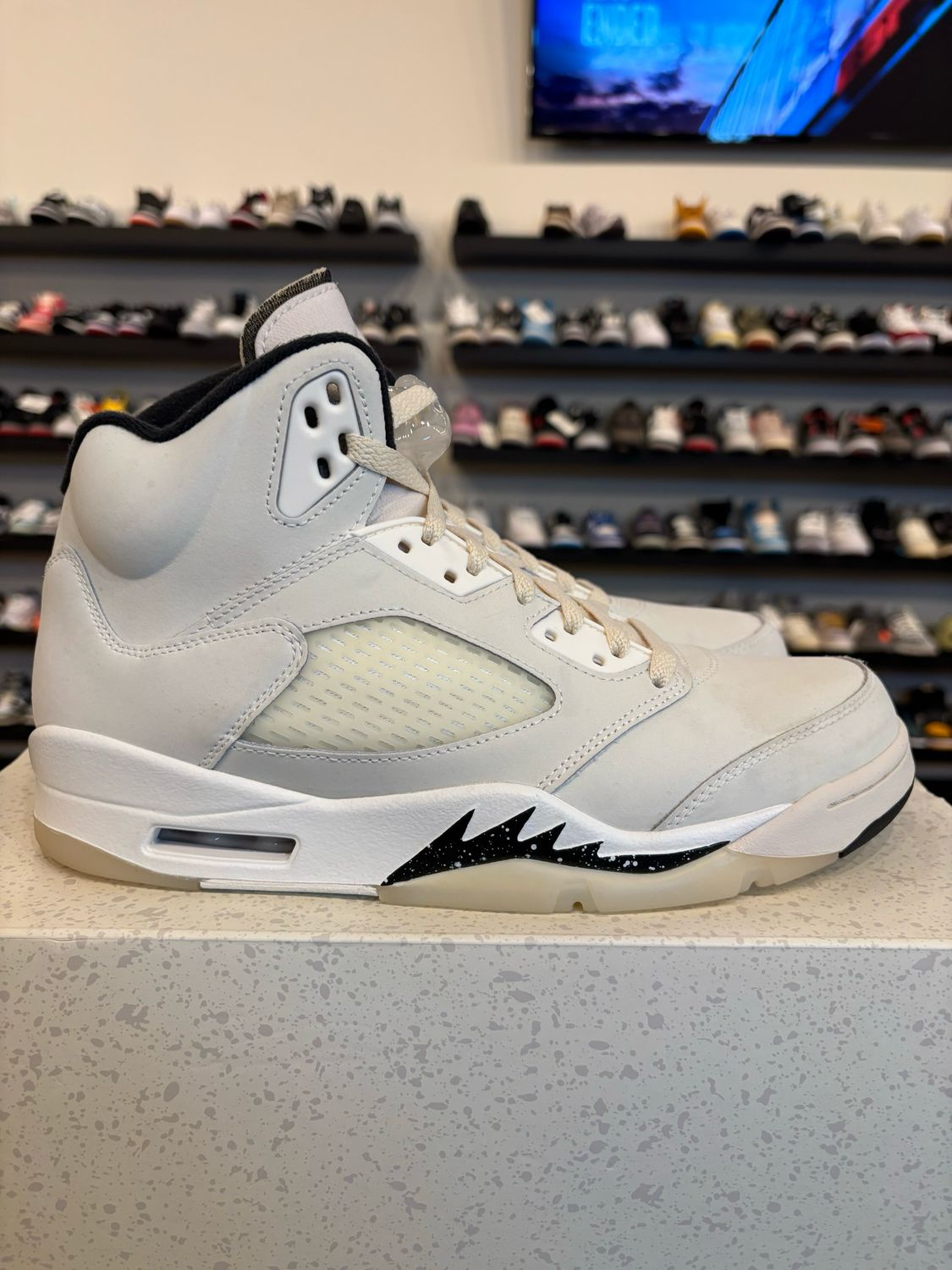 Jordan 5 Sail Size 9 Pre-Owned