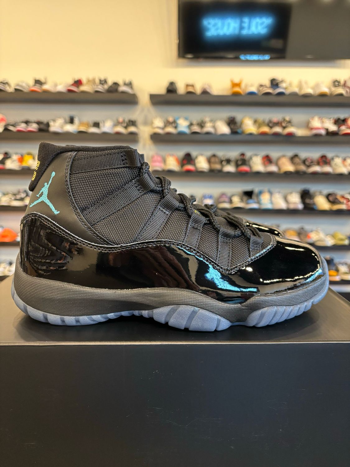 Jordan 11 Gamma 2025 Size 7 (8.5W) Brand New