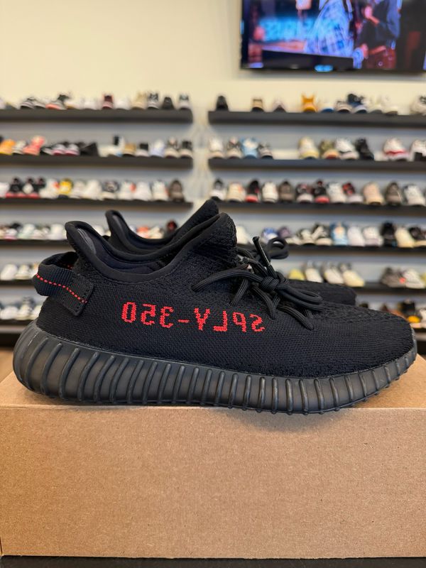 Yeezy 350 V2 Bred Size 10 Pre-Owned (No Box)