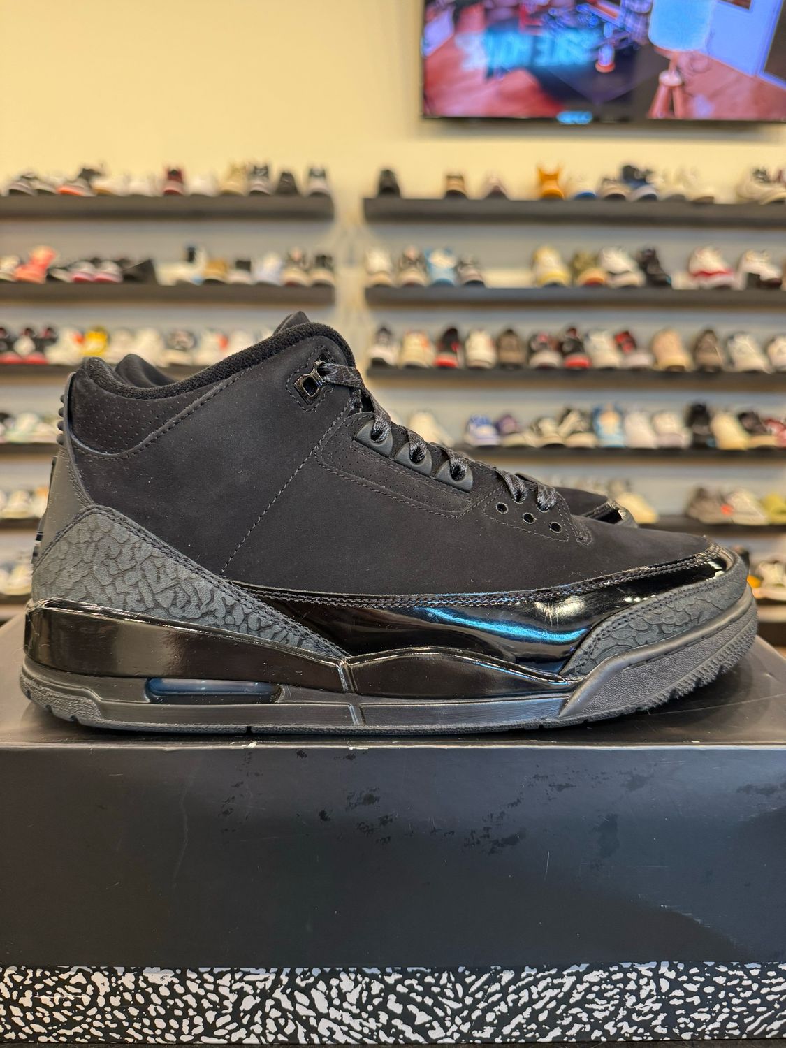 Jordan 3 Black Cat 2025 Size 11 Pre-Owned