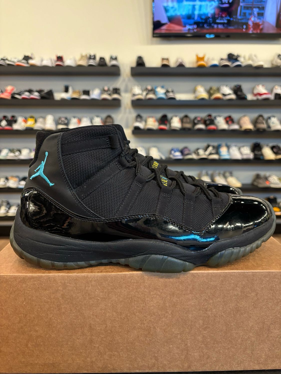 Jordan 11 Gamma 2013 Size 11.5 Pre-Owned (No Box)