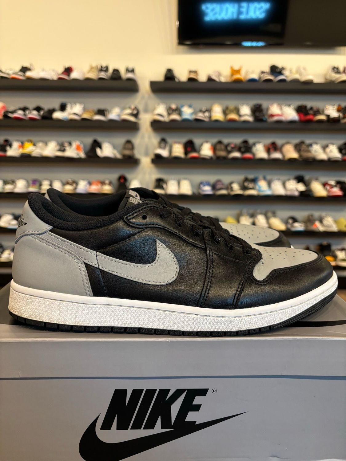 Jordan 1 Low Shadow 2024 Size 11 Pre-Owned