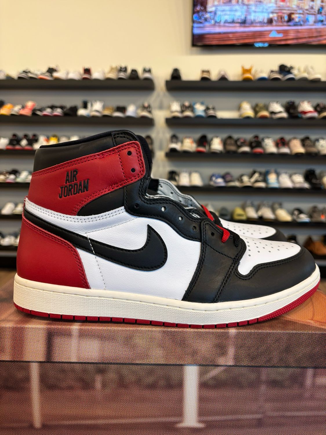 Jordan 1 Reimagined Black Toe Size 10.5 Brand New