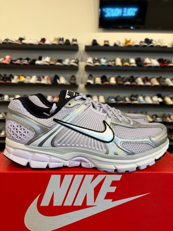 Nike Zoom Vomero 5 Barely Grape Size 10.5 (12W) Pre-Owned
