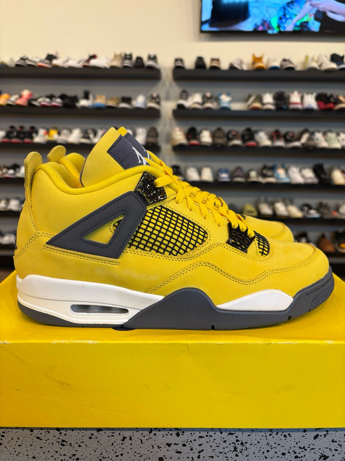 Jordan 4 Lightning Size 11.5 Brand New