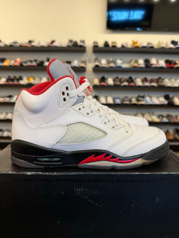 Jordan 5 Fire Red 2013 Size 6Y (7.5W) Pre-Owned