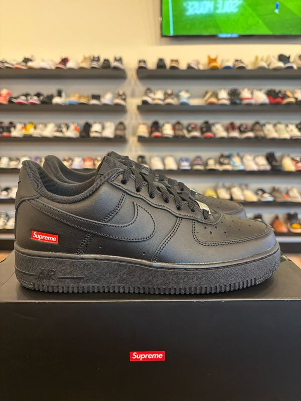 Nike Air Force 1 Low Supreme Black Size 6.5 (8W) Brand New