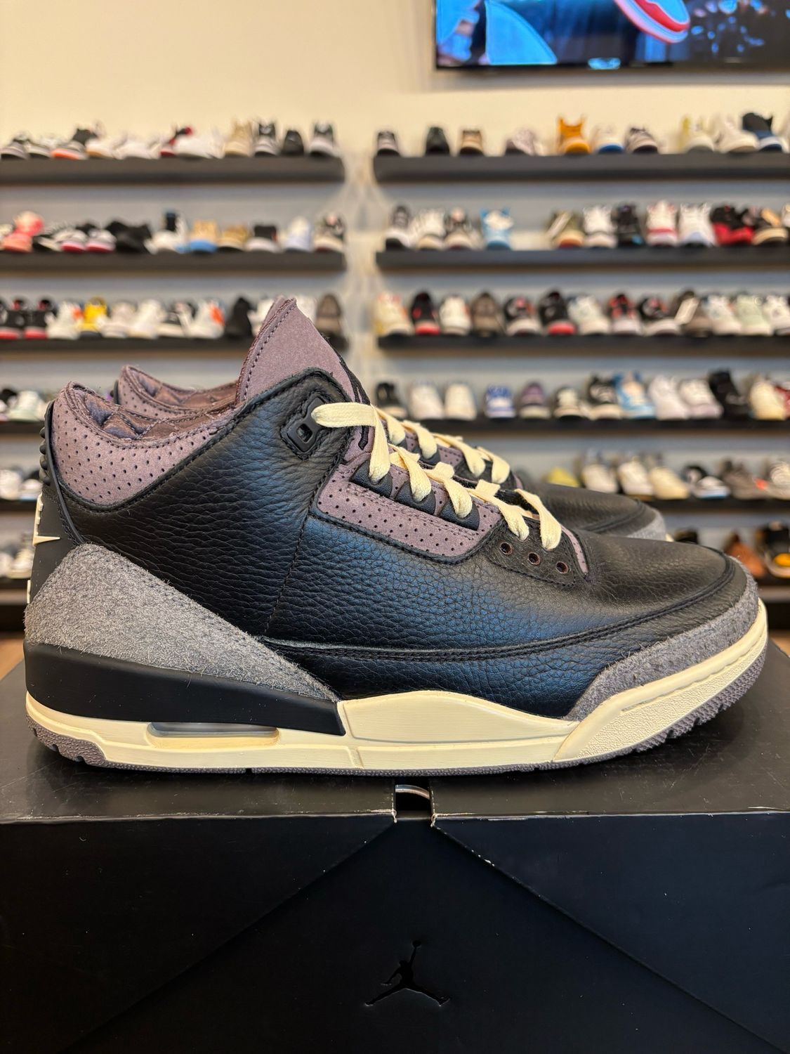 Jordan 3 A Ma Maniere Size 10 (11.5W) Pre-Owned