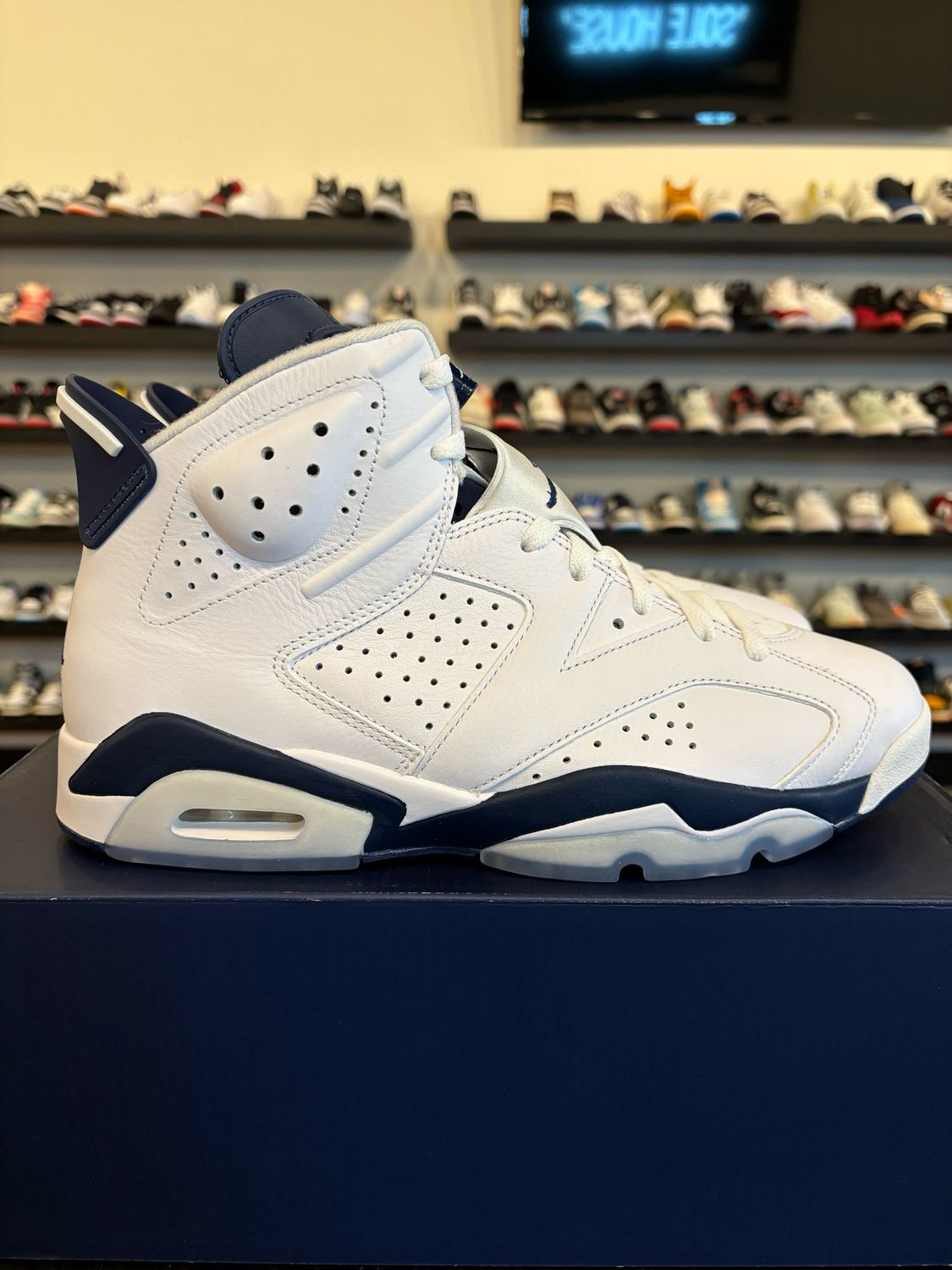 Jordan 6 Midnight Navy Size 10 Brand New