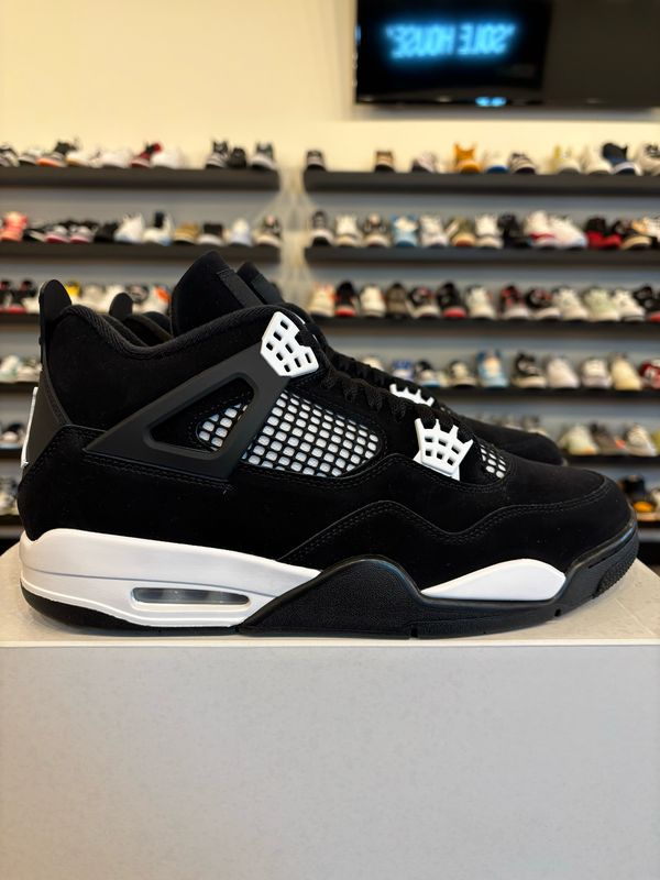 Jordan 4 White Thunder Size 11 Brand New