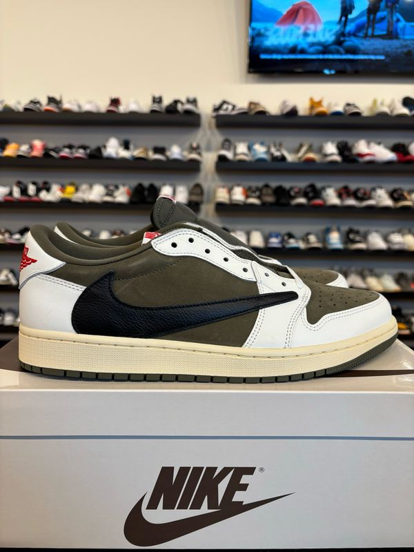 Jordan 1 Low Travis Scott Medium Olive Size 12 Brand New