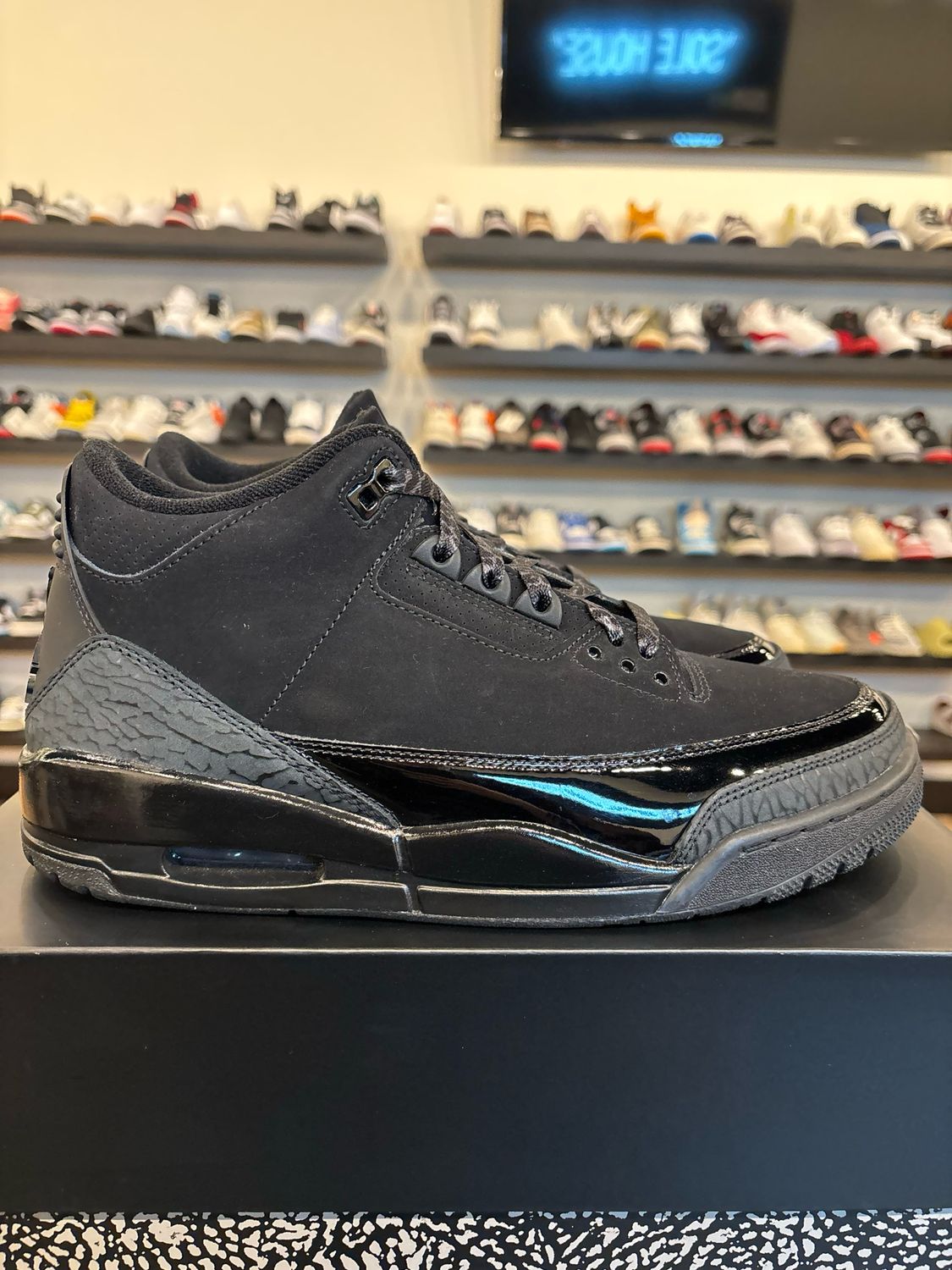 Jordan 3 Black Cat 2025 Size 10 Pre-Owned