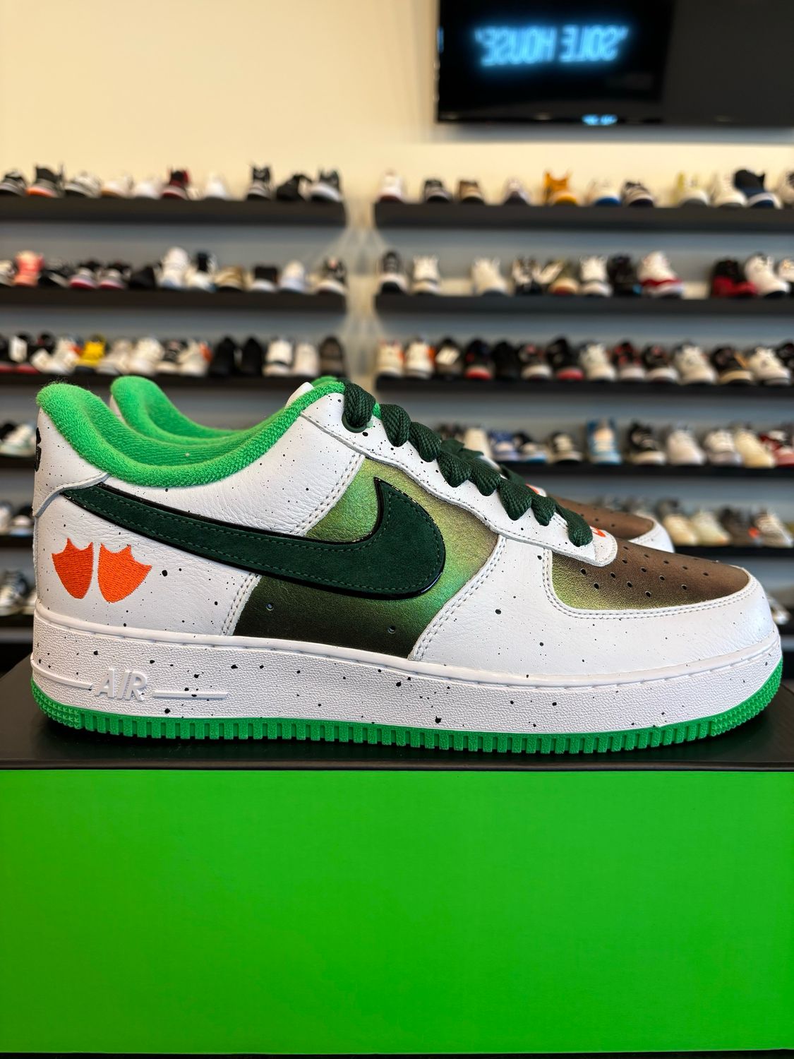 Nike Air Force 1 Low Oregon Egg or Duck Size 12 Brand New