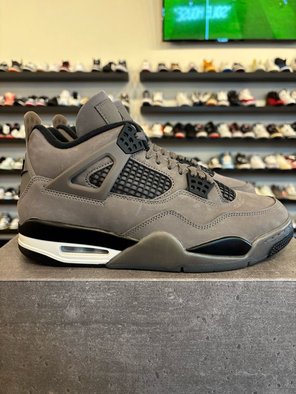 Jordan 4 Cave Stone Size 9 Pre-Owned