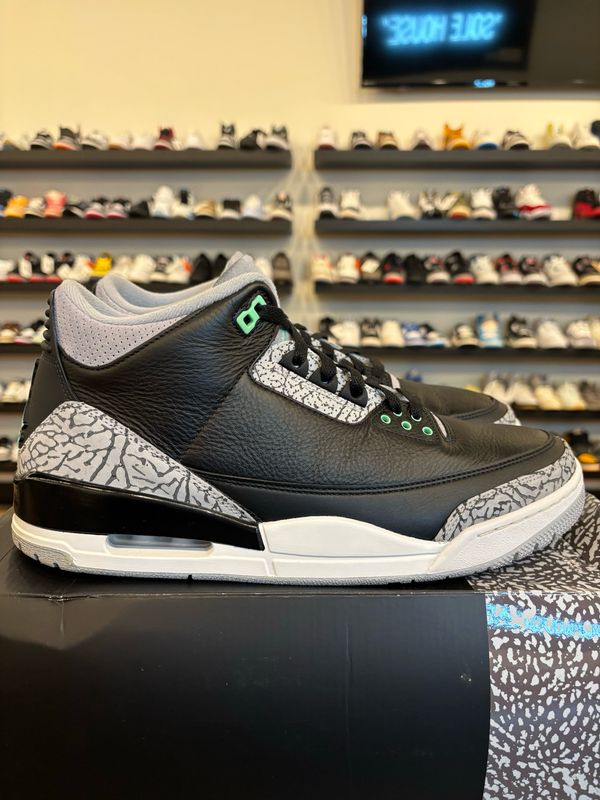 Jordan 3 Green Glow Size 12 Pre-Owned