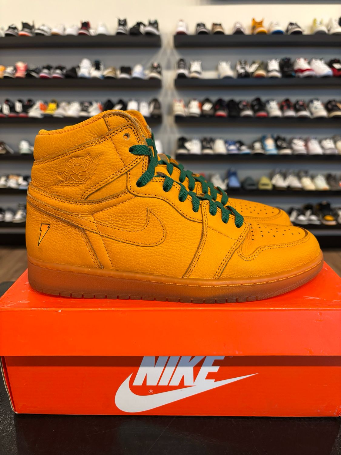 Jordan 1 Gatorade Orange Size 9.5 Pre-Owned