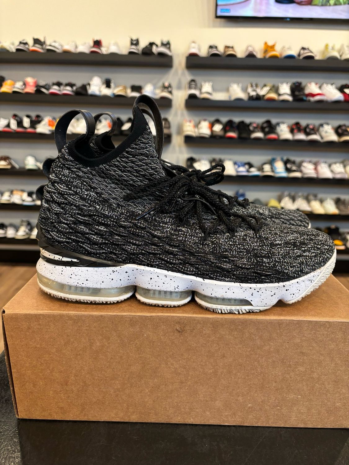 Nike Lebron 15 Ashes Size 12 Pre-Owned (No Box)