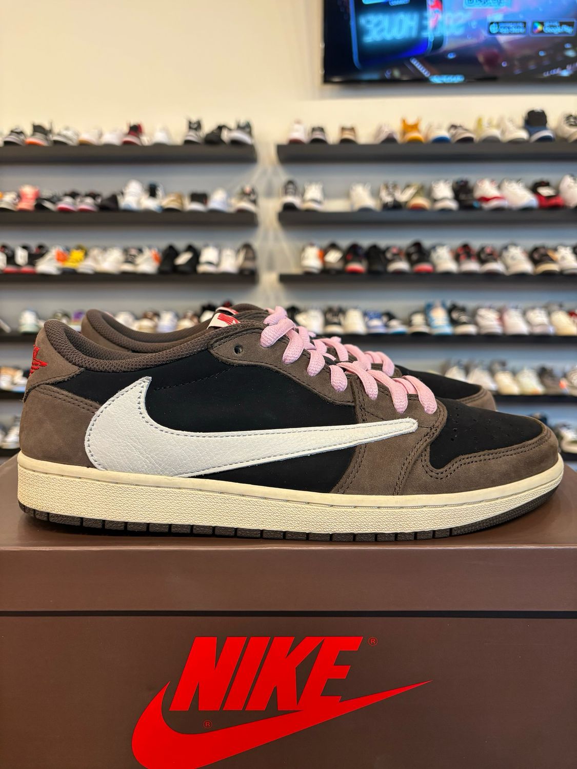 Jordan 1 Low Travis Scott Mocha Size 11 Pre-Owned