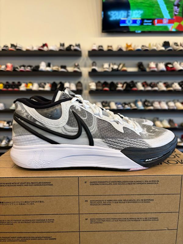 Nike Kyrie 8 White Black Size 10 Pre-Owned