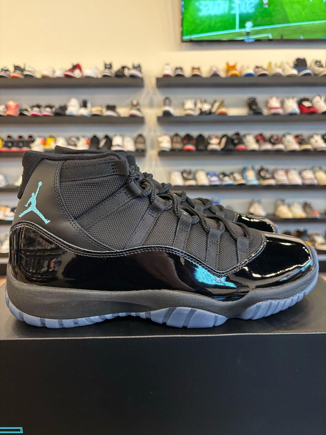 Jordan 11 Gamma 2025 Size 11.5 Brand New (With Flaw)