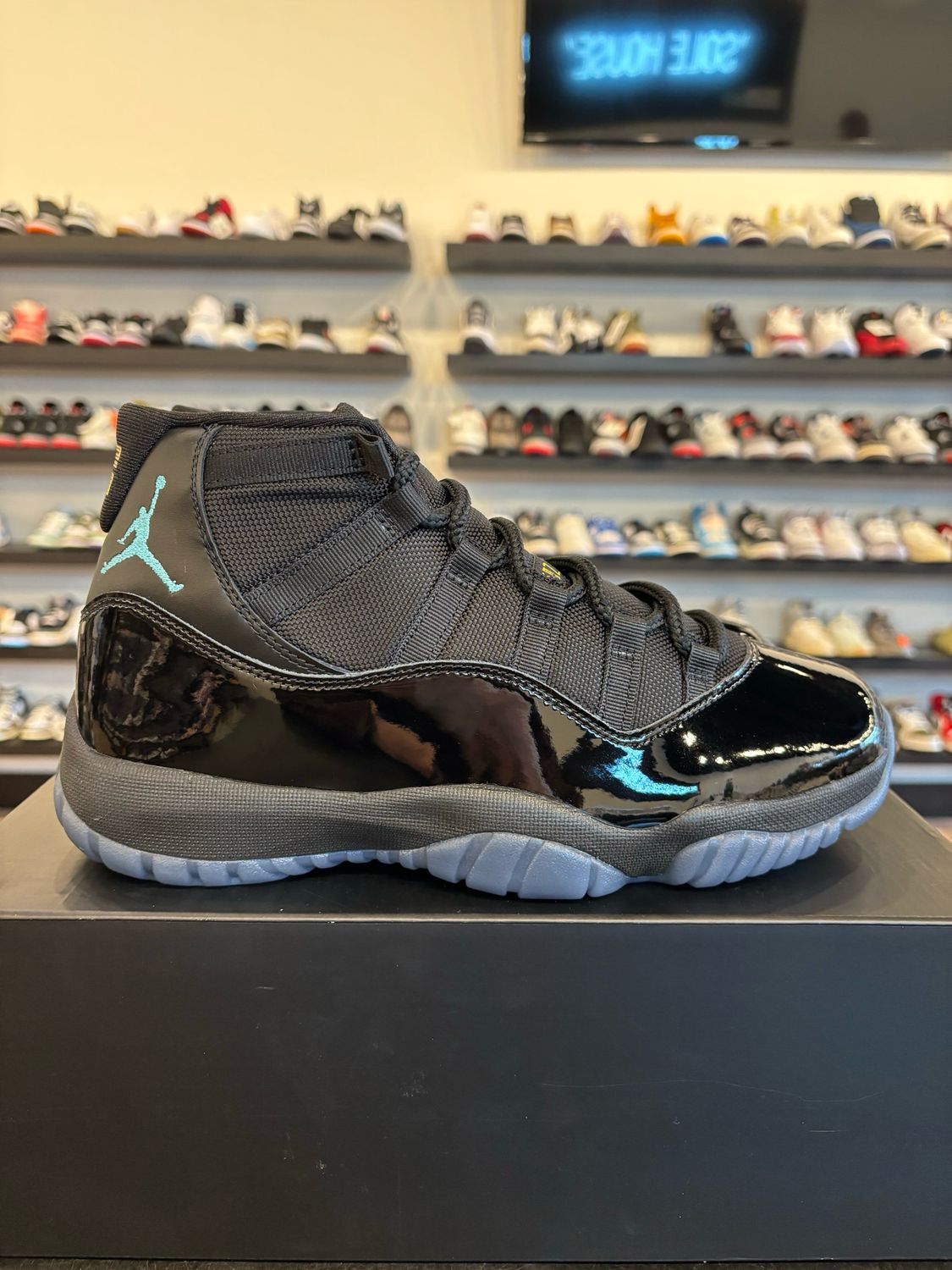 Jordan 11 Gamma 2025 Size 9 Brand New