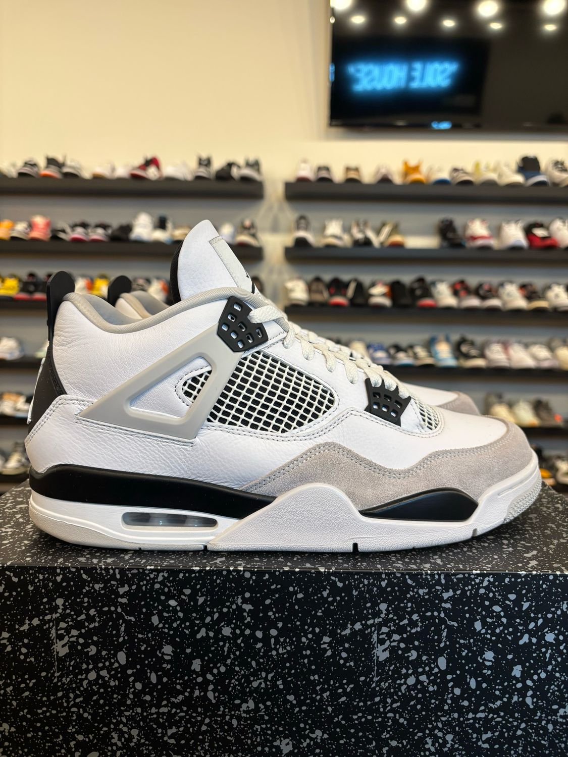 Jordan 4 Military Black Size 11.5 Pre-Owned