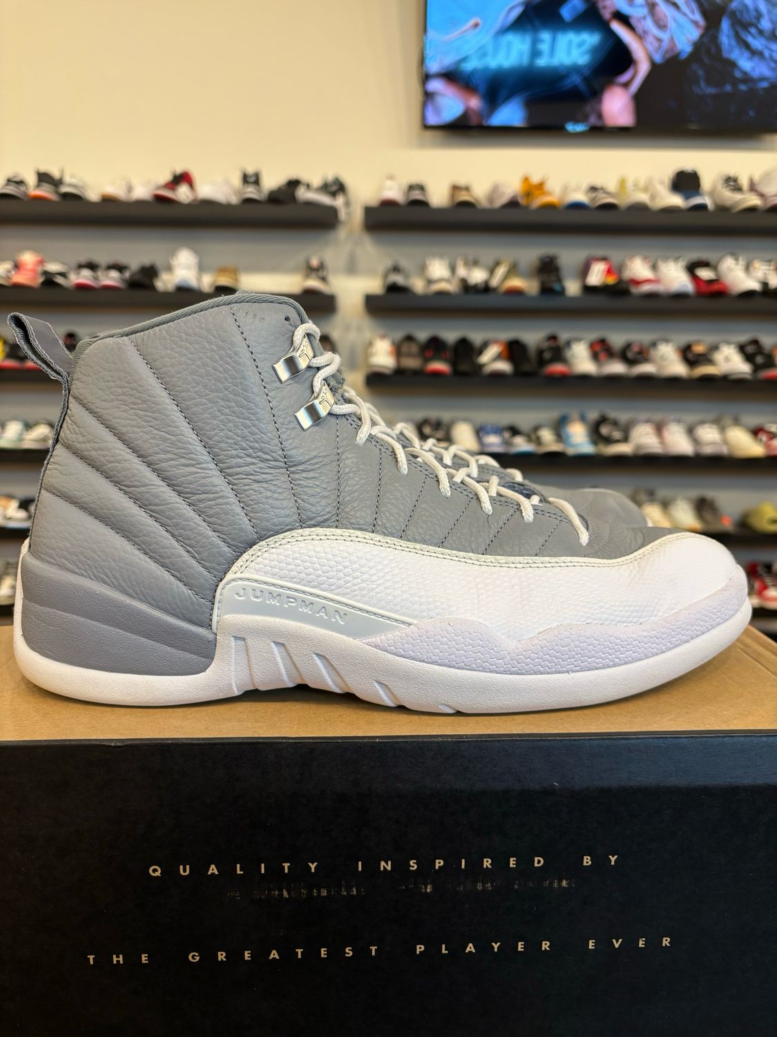 Jordan 12 Stealth Size 13 Pre-Owned