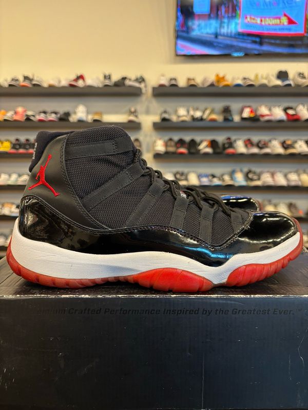 Jordan 11 Bred 2012 Size 10 Pre-Owned