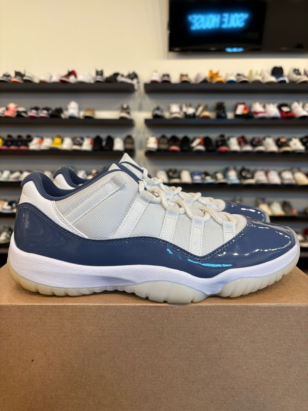 Jordan 11 Low Diffused Blue Size 10.5 Pre-Owned (No Box)