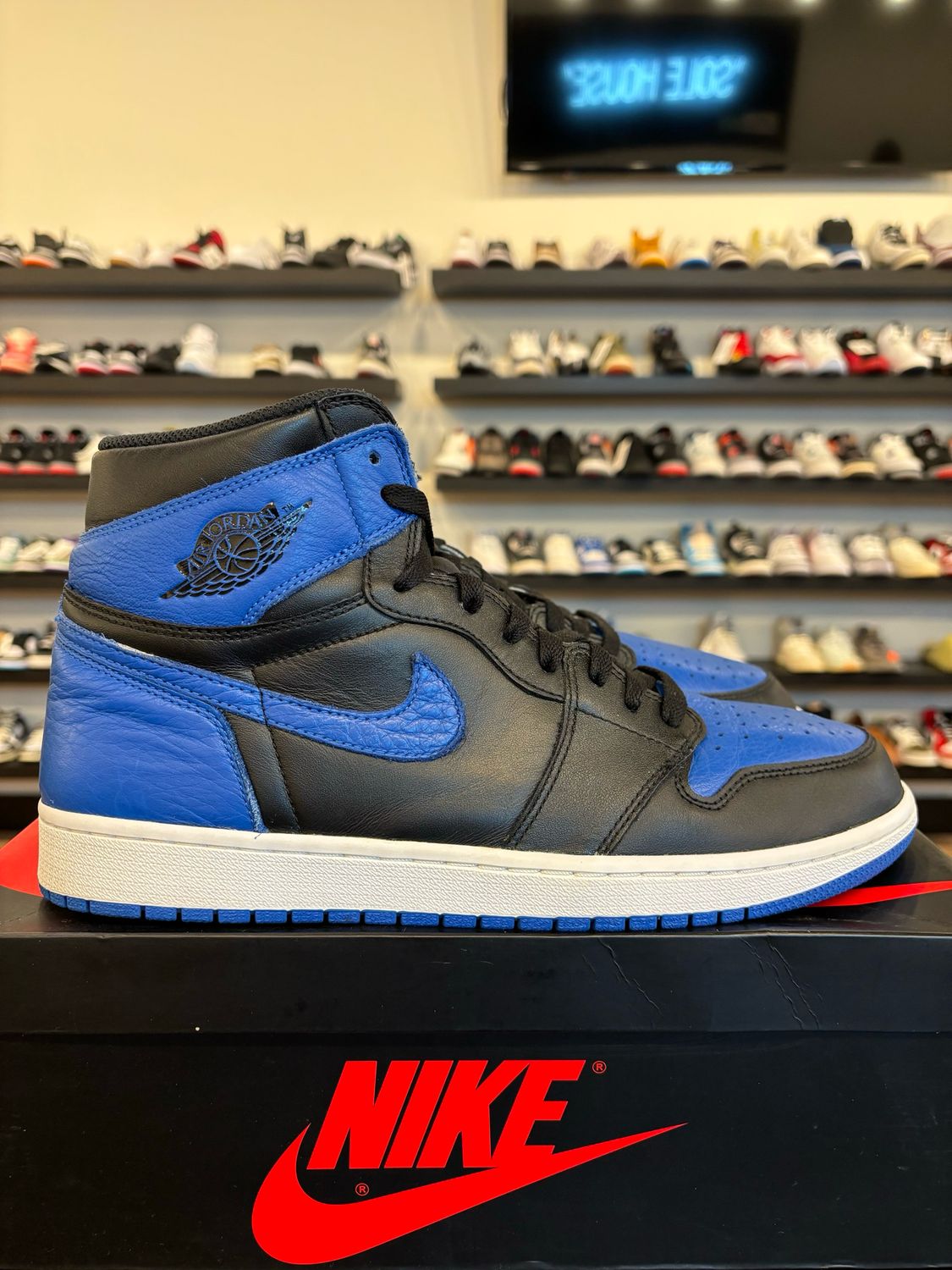 Jordan 1 Royal 2017 Size 12 Pre-Owned