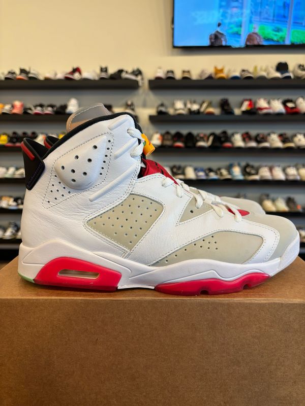 Jordan 6 Alternate Hare Size 10.5 Pre-Owned (No Box)