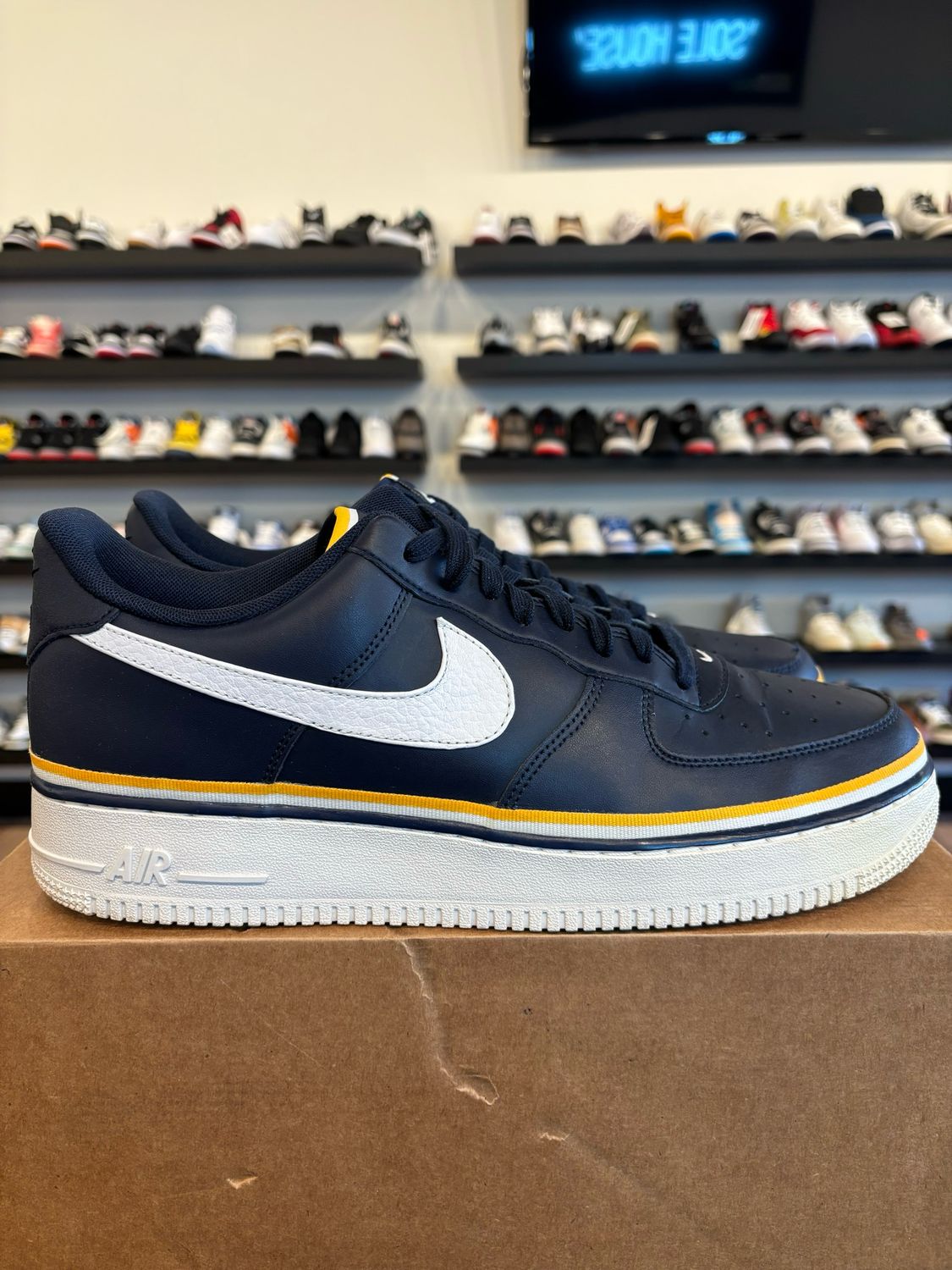 Nike Air Force 1 Low Navy Yellow Size 13 Pre-Owned (No Box)