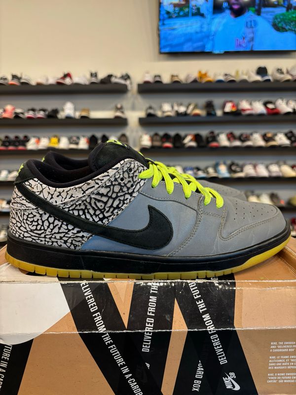 Nike SB Dunk Low Clark Kent Size 12 Pre-Owned