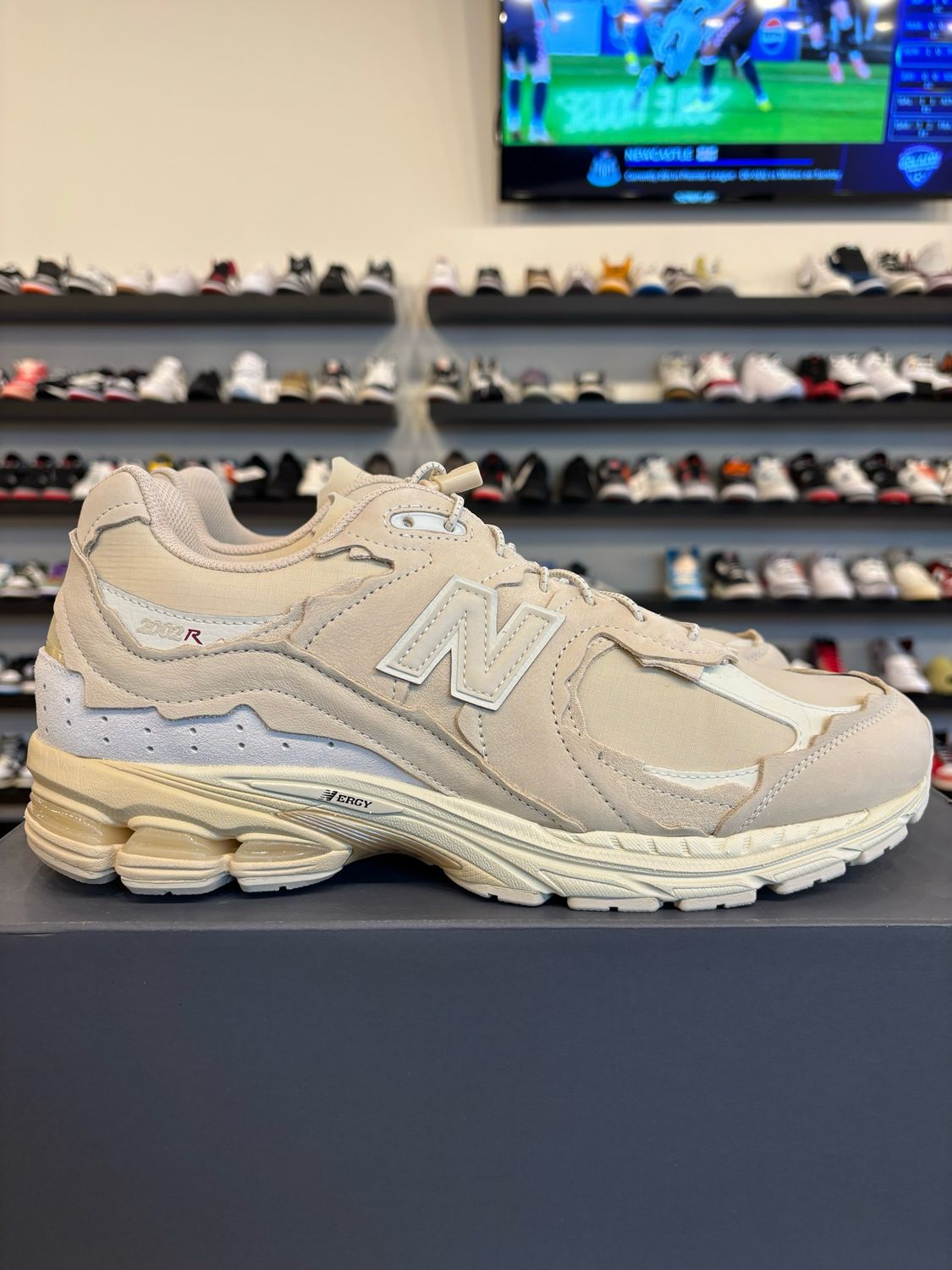 New Balance 2002R Protection Pack Sandstone Size 13 Brand New