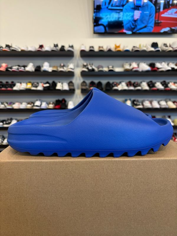 Yeezy Slide Azure Size 13 Brand New