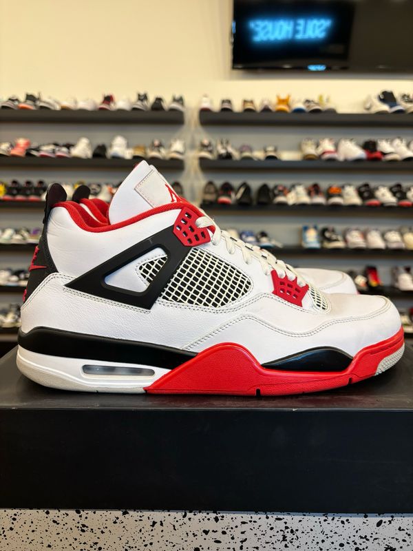 Jordan 4 Fire Red 2020 Size 13 Pre-Owned