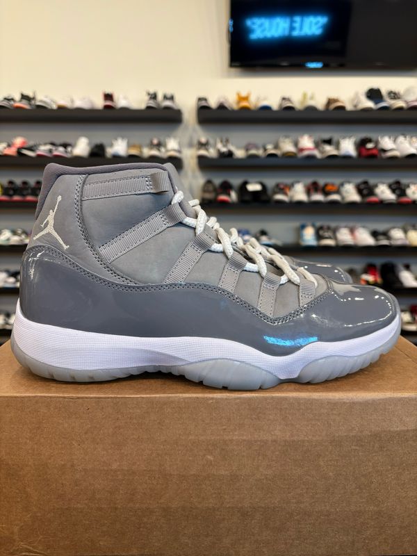 Jordan 11 Cool Grey 2021 Size 9.5 Pre-Owned (No Box)