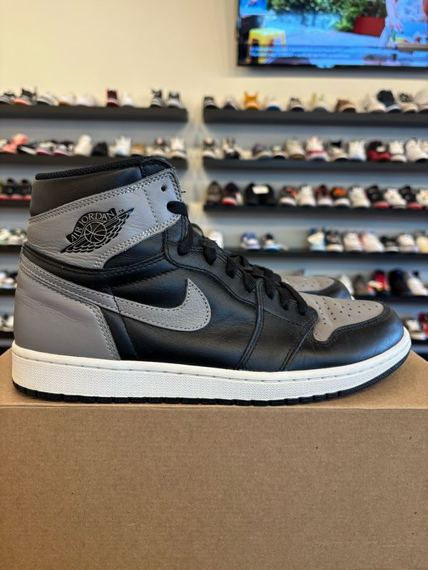 Jordan 1 Shadow 2018 Size 10 Pre-Owned (No Box)