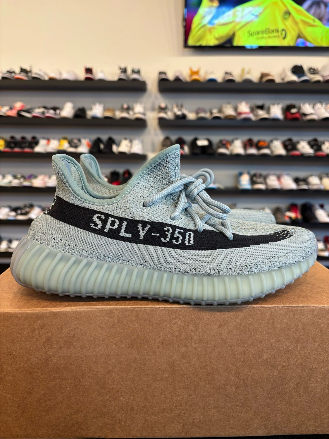 Yeezy 350 V2 Salt Size 8 Pre-Owned (No Box)