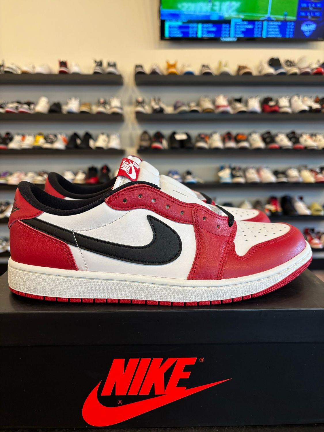 Jordan 1 Low Chicago 2025 Size 8 Brand New