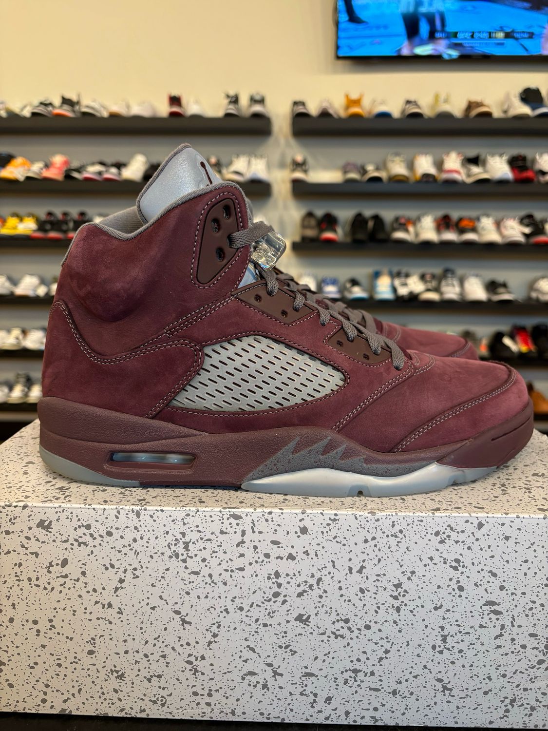 Jordan 5 Burgundy Size 12 Pre-Owned
