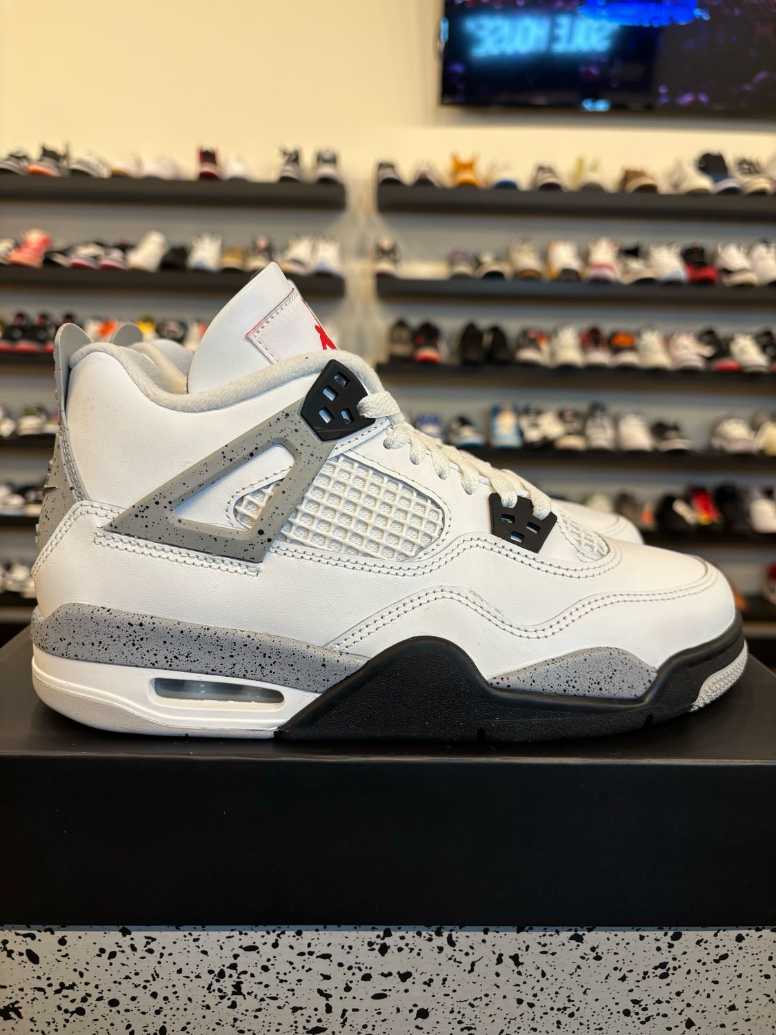 Jordan 4 White Cement Size 7Y (8.5W) Pre-Owned